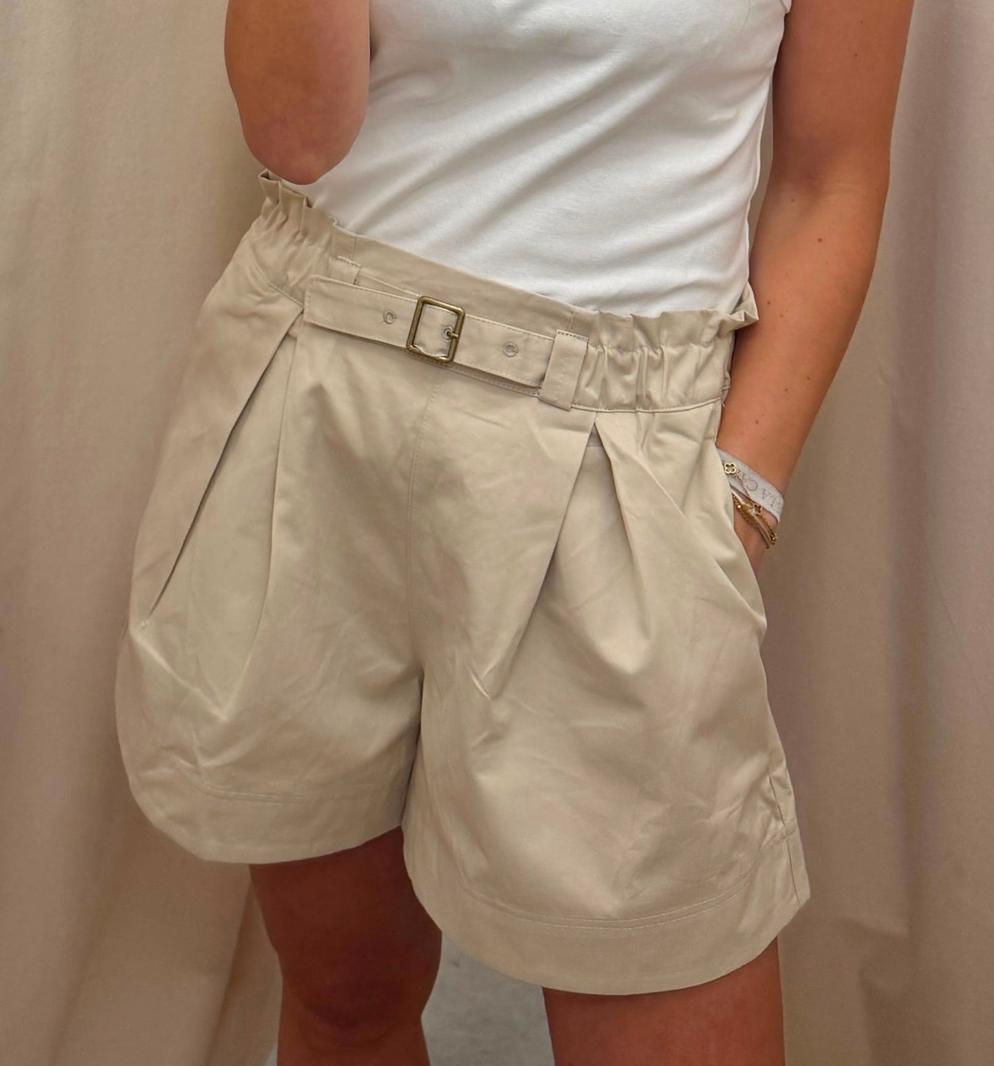 Lia Shorts | Beige