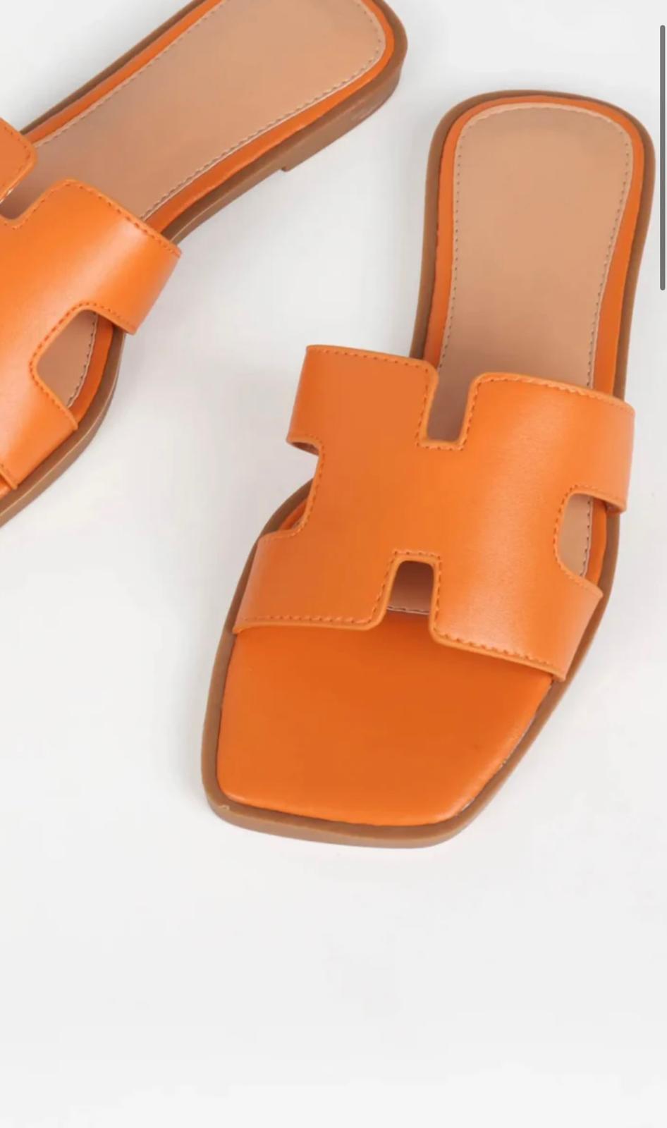Oranje slippers met brede band