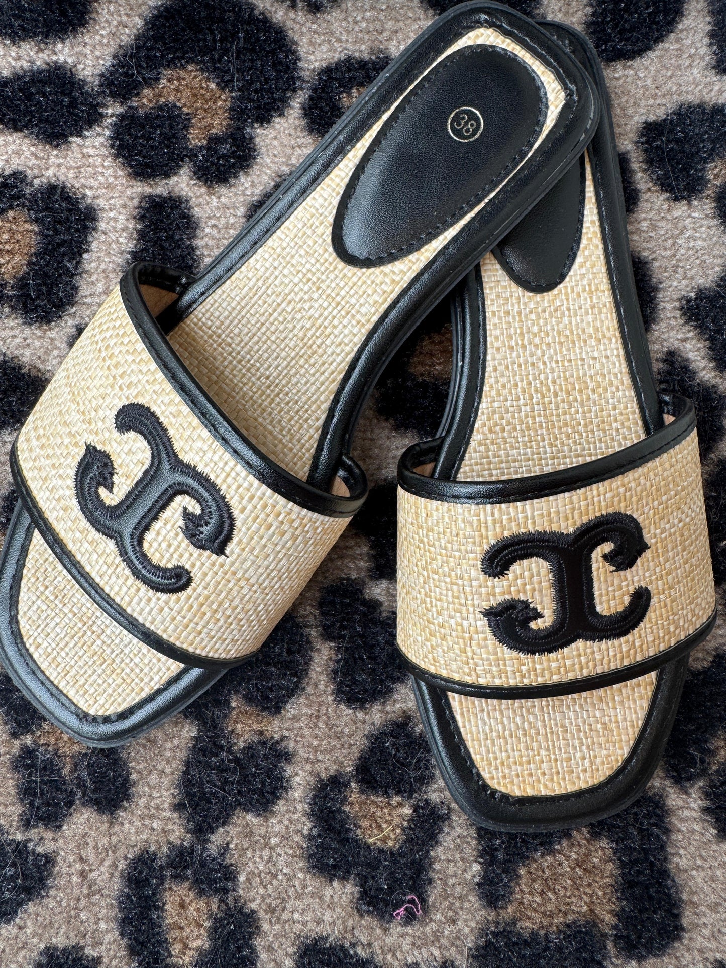 Sandalen met Zwart Detail