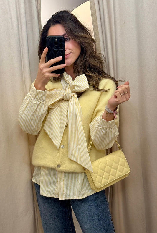 Sunshine Chic: Alpaca Vestje & Bow Tie Blouse