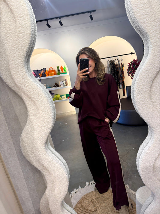 Burgundy street lounge set