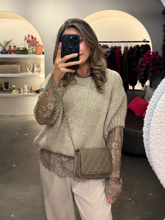 Vianne Trui & Lace Top
